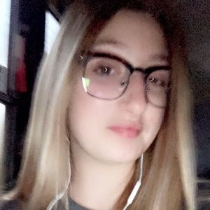 Meet your Posher, Carly